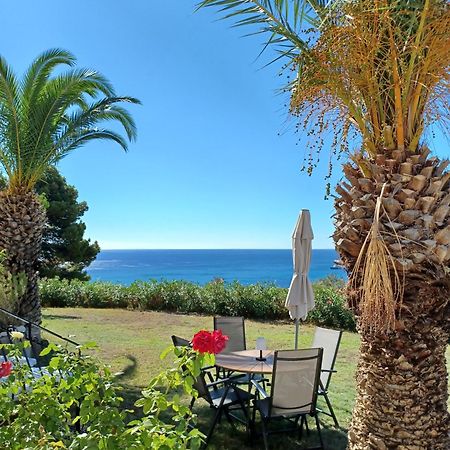 Nerissa Bungalow 2, Two Bedroom House With Sea View Спартия Экстерьер фото